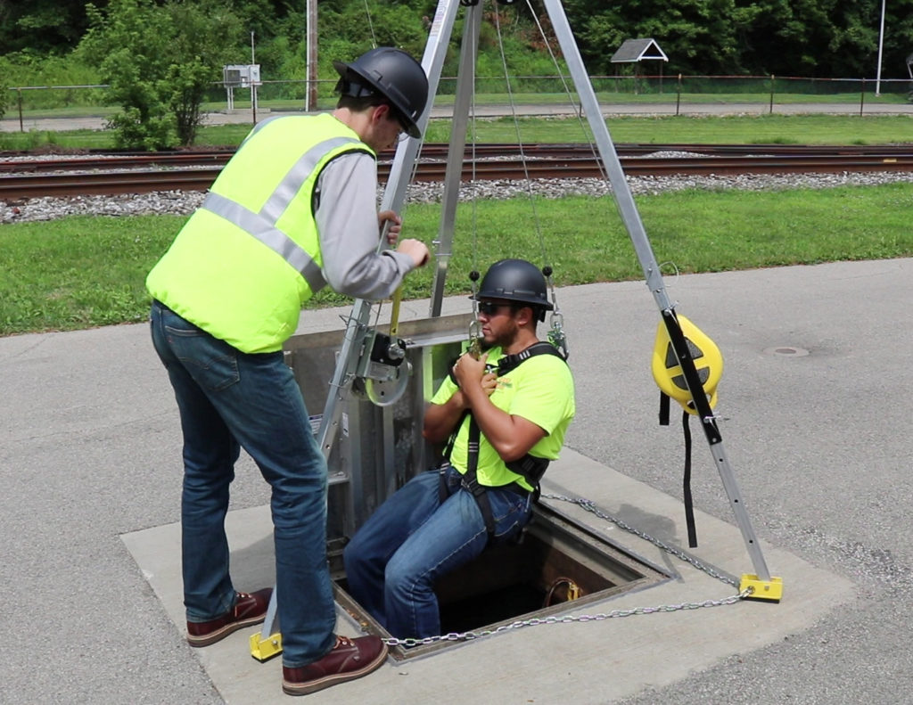 Rescue Tripod System lowering from LGH